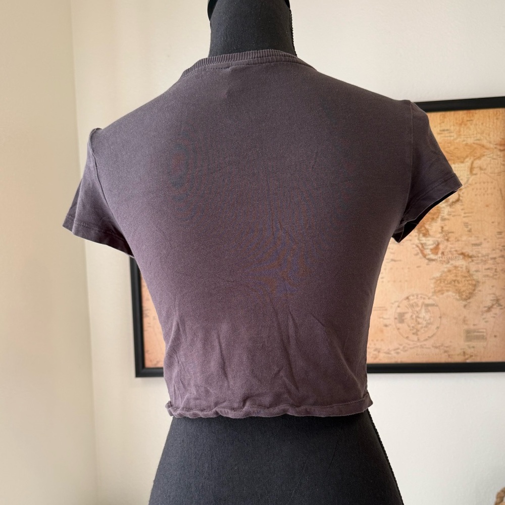 Divided cropped tee on top of the world size small - Picture 3 of 7